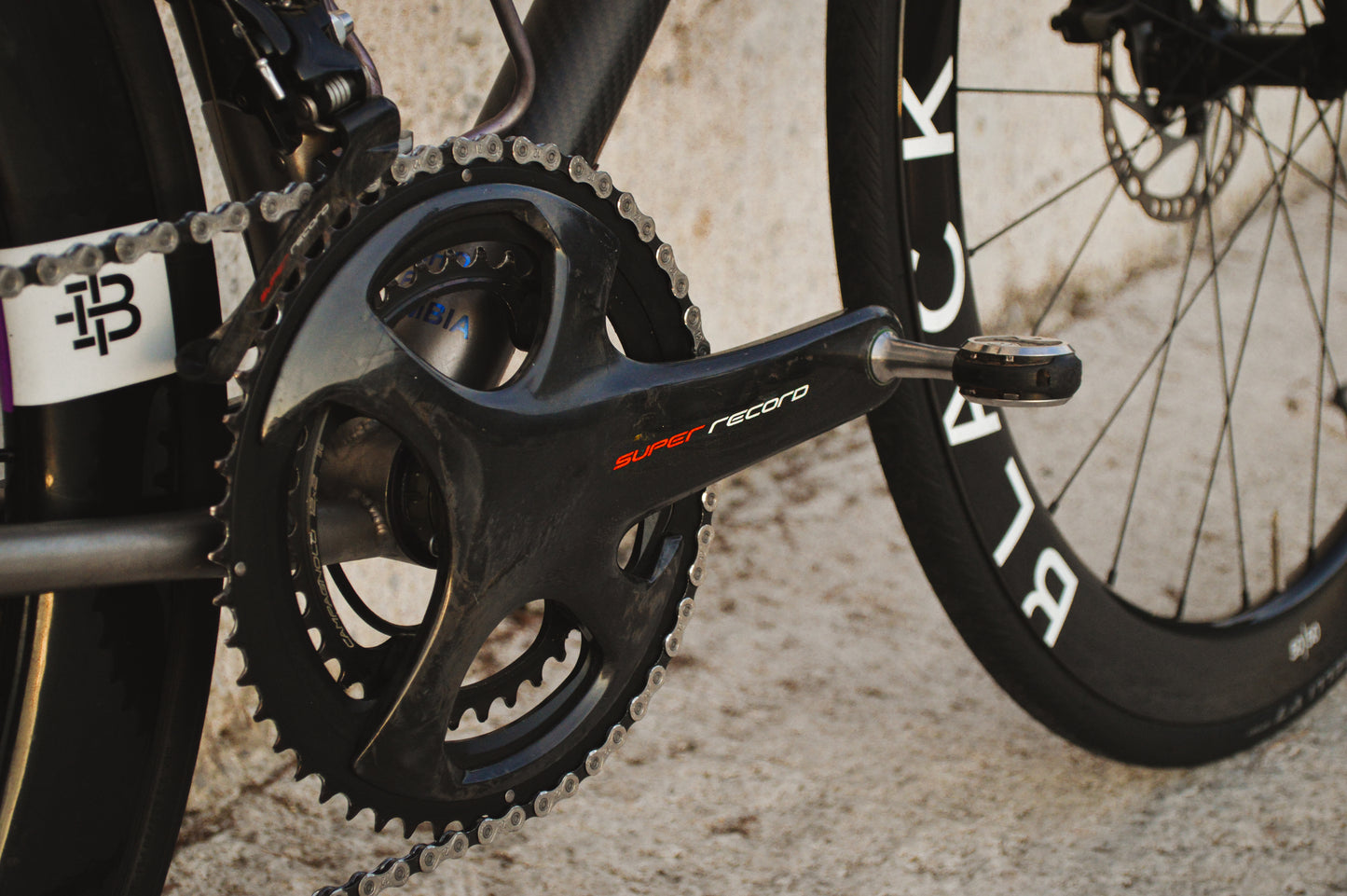 F64 TI-CARBONO - Ruta