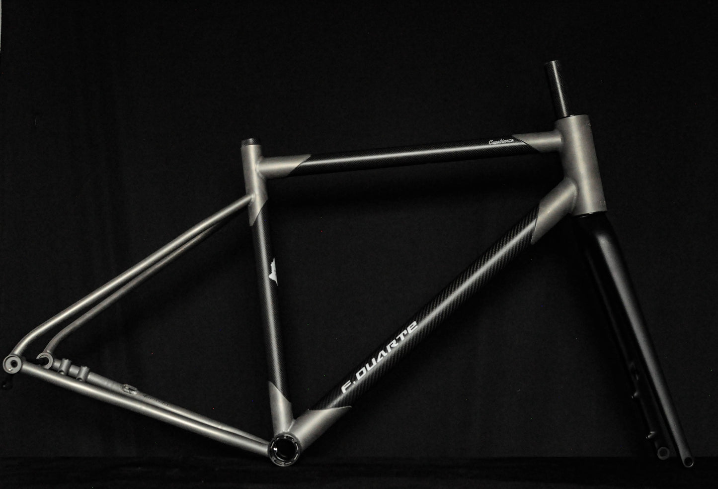 All-road a medida · Titanio + Carbono