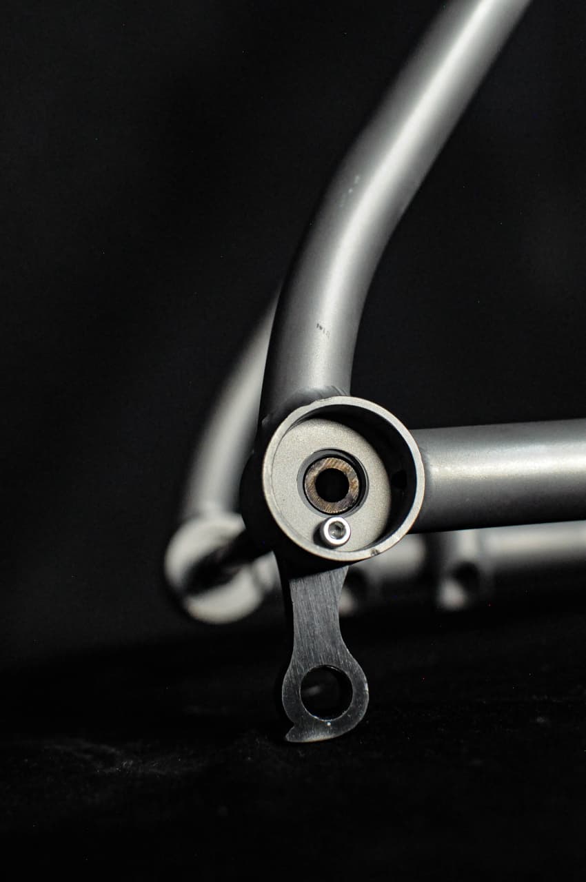 All-road a medida · Titanio + Carbono