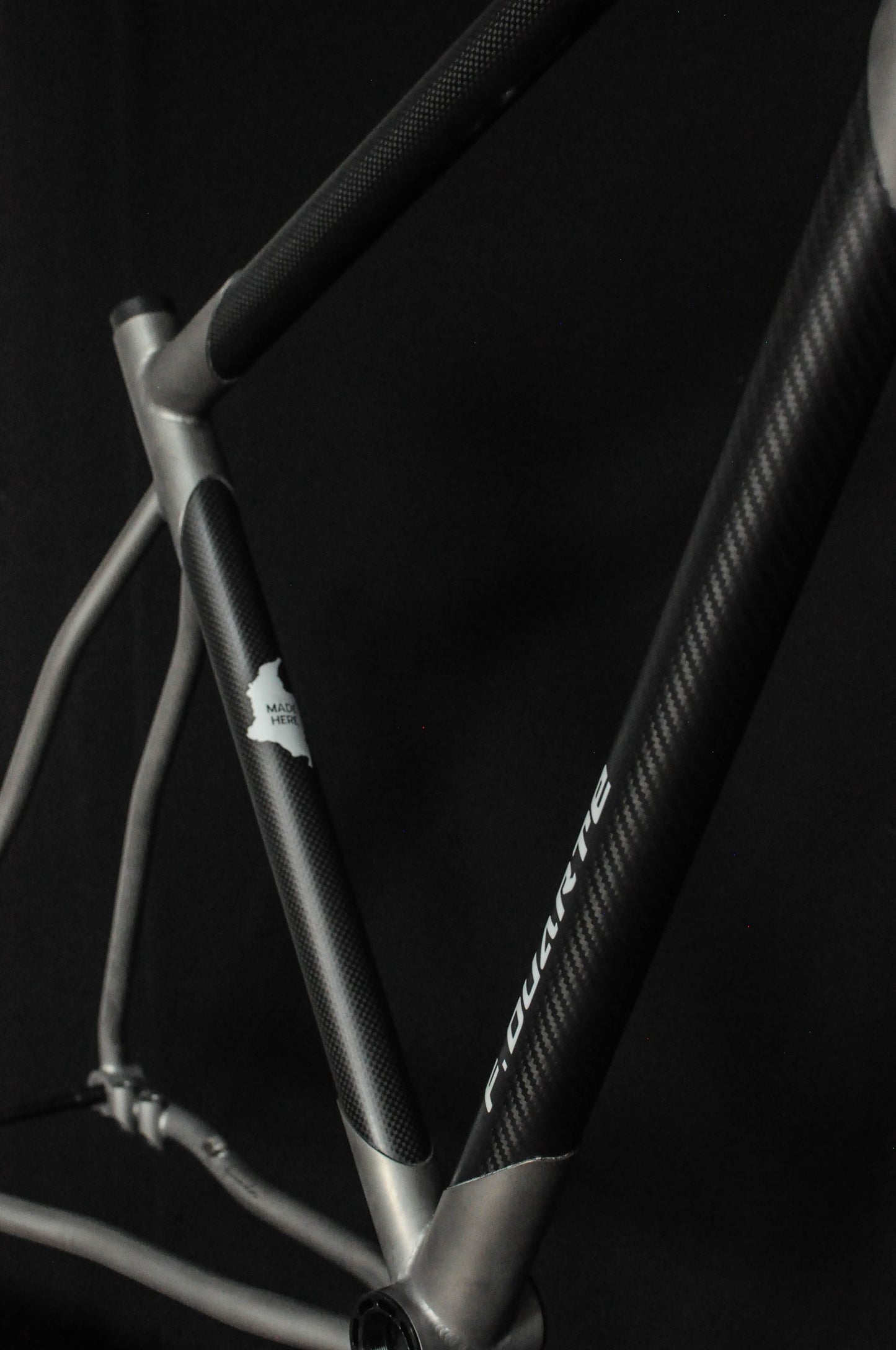 All-road a medida · Titanio + Carbono